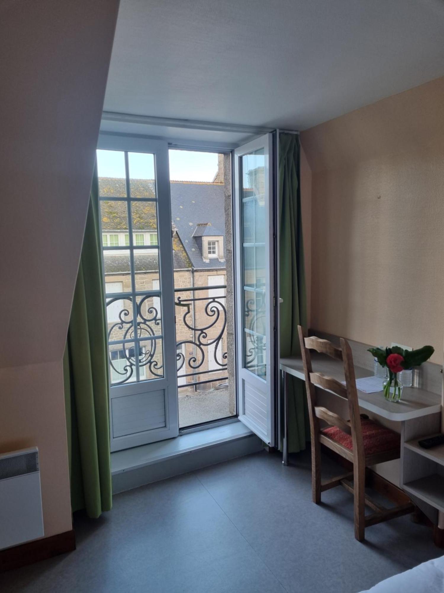 Le Conquerant - Chambres Meublees - Barfleur Zewnętrze zdjęcie